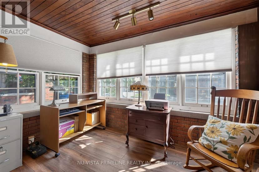 83 Thornton Avenue — photo 27 of 40