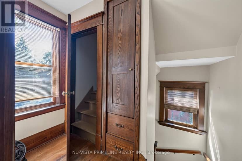 83 Thornton Avenue — photo 33 of 40