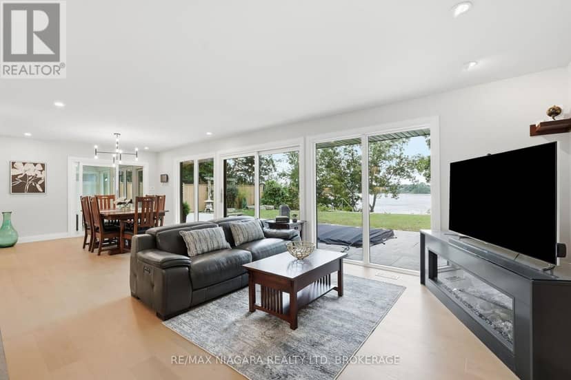 38 Royal Henley Boulevard — photo 11 of 40