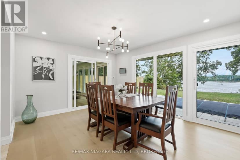 38 Royal Henley Boulevard — photo 12 of 40