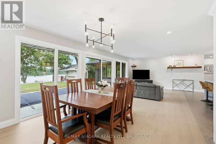 38 Royal Henley Boulevard — photo 13 of 40