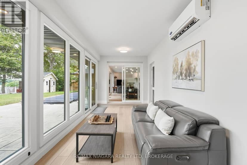 38 Royal Henley Boulevard — photo 16 of 40