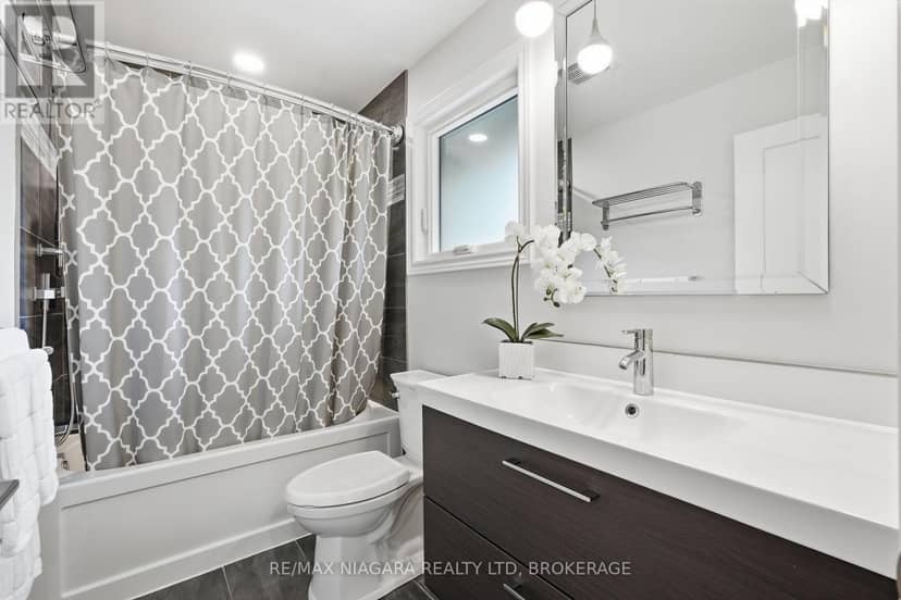 38 Royal Henley Boulevard — photo 17 of 40
