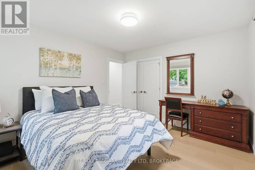 38 Royal Henley Boulevard — photo 18 of 40