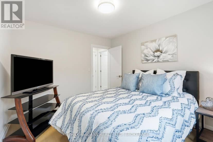 38 Royal Henley Boulevard — photo 19 of 40