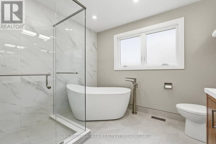 38 Royal Henley Boulevard — photo 22 of 40