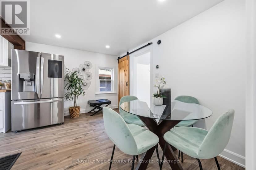 116 Guelph Street — photo 11 of 33