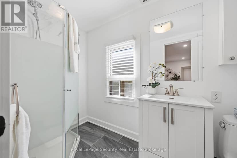 116 Guelph Street — photo 17 of 33