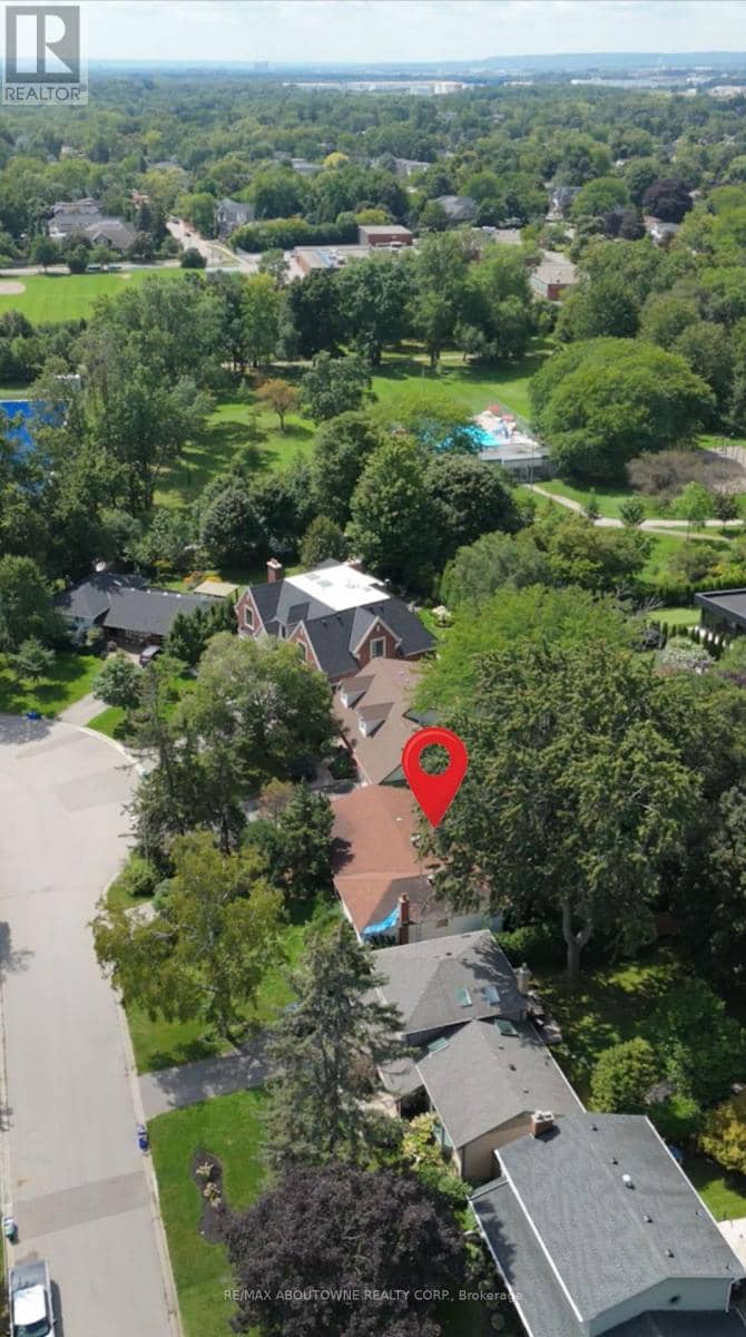 144 Ulster Drive — photo 10 of 19