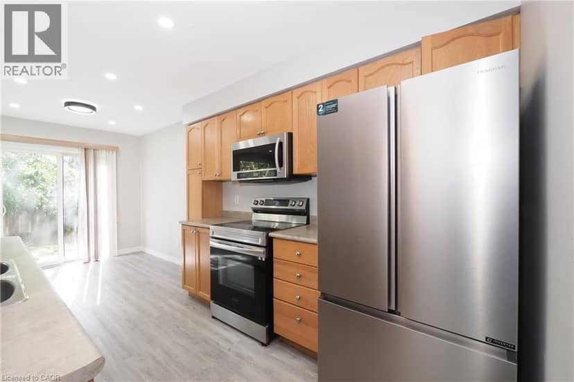 776 PARIS Boulevard — photo 15 of 40