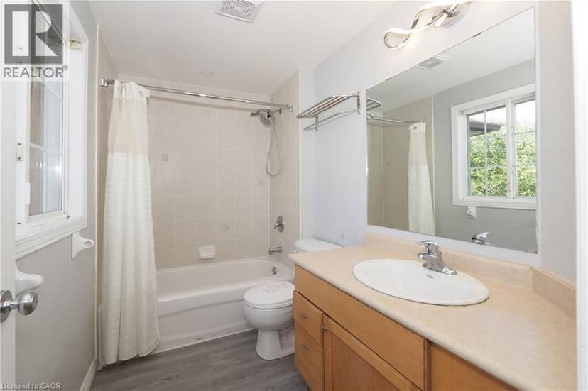 776 PARIS Boulevard — photo 24 of 40