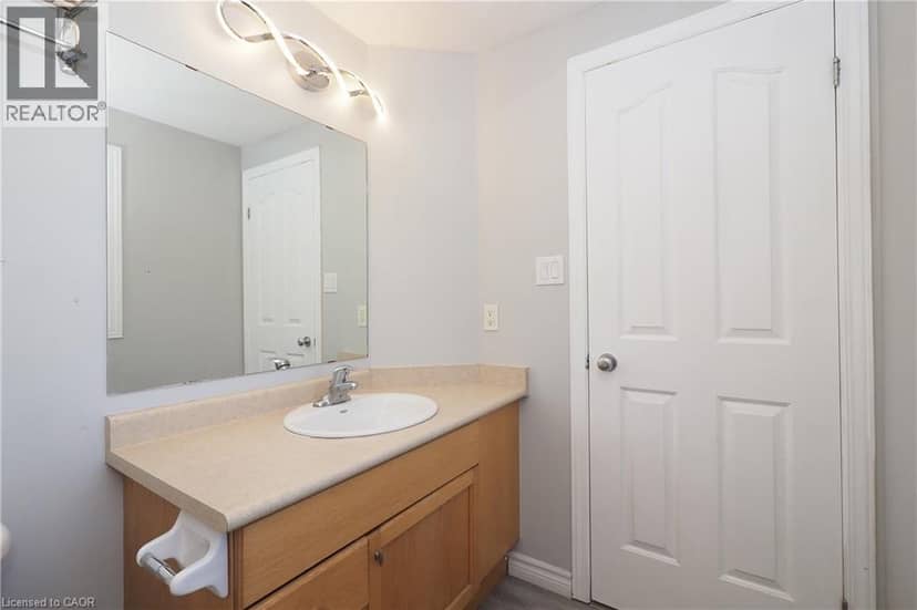 776 PARIS Boulevard — photo 25 of 40