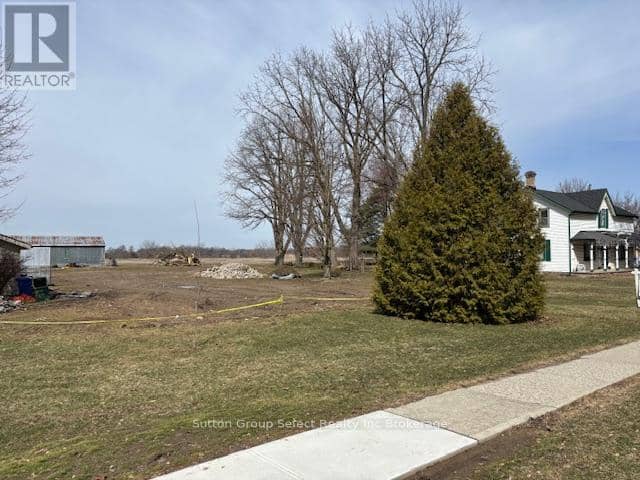 639 Mount Pleasant Road S — photo 7 of 9