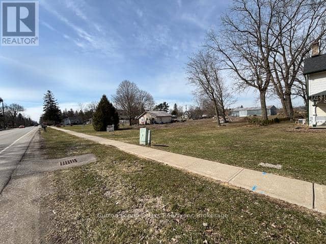 639 Mount Pleasant Road S — photo 8 of 9