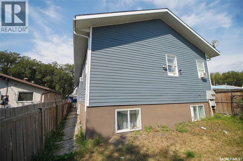A B 417 Robinson STREET — photo 23 of 24