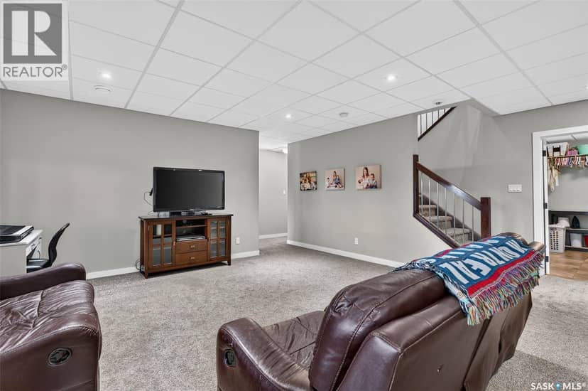 1214 Meier DRIVE — photo 31 of 40