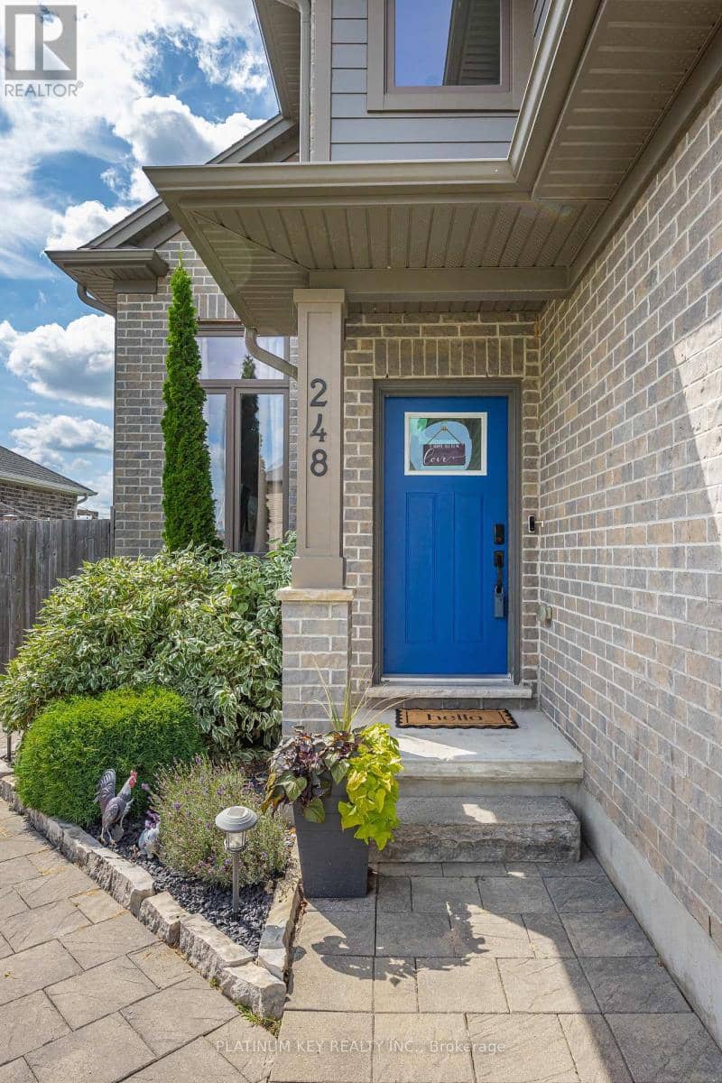 248 Snyders Avenue, Central Elgin, photo 2