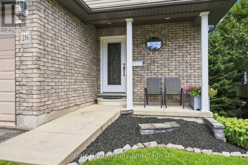 216 Thames Street N, Ingersoll, photo 4