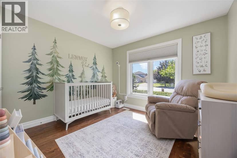 1040 Finch Drive — photo 11 of 33