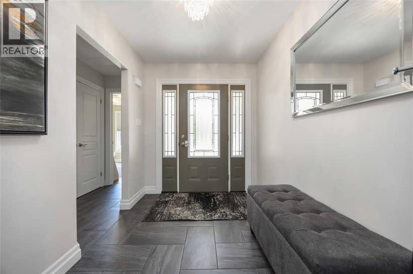 1040 Finch Drive — photo 4 of 33