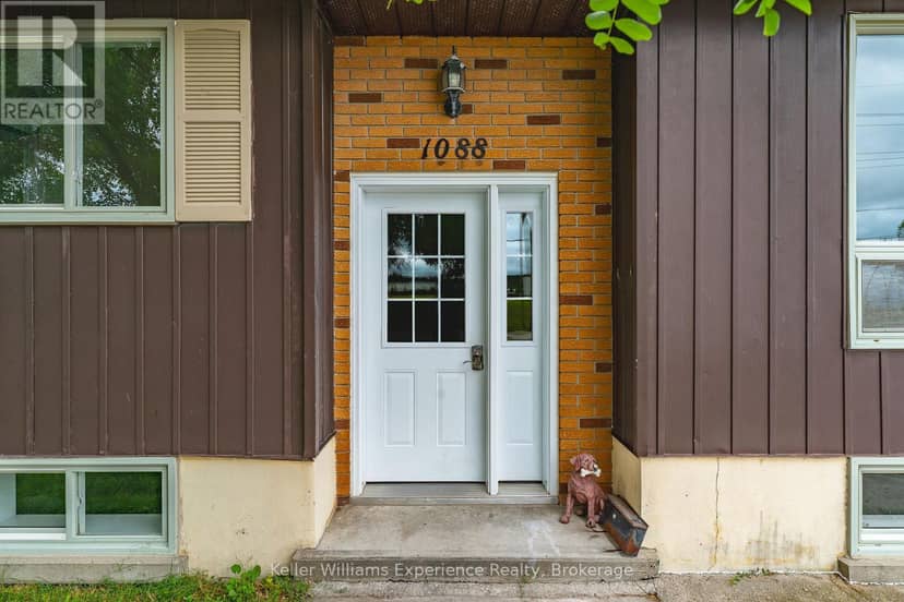 1088 8th Street E — photo 4 of 40