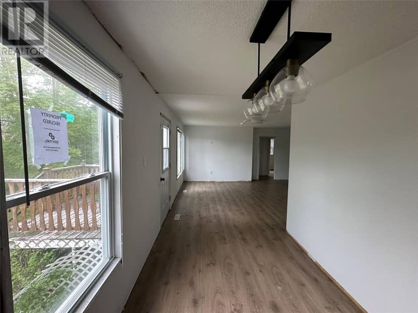 950 Main Road — photo 11 of 24
