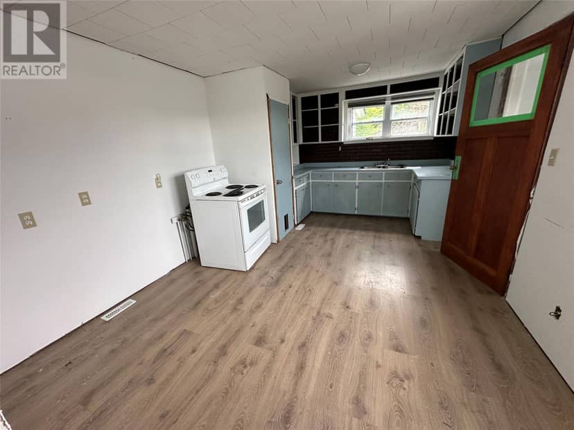 950 Main Road — photo 9 of 24