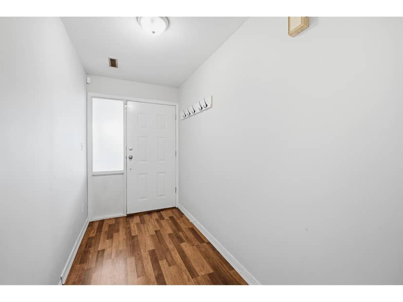 10235 158 STREET, Surrey, photo 3