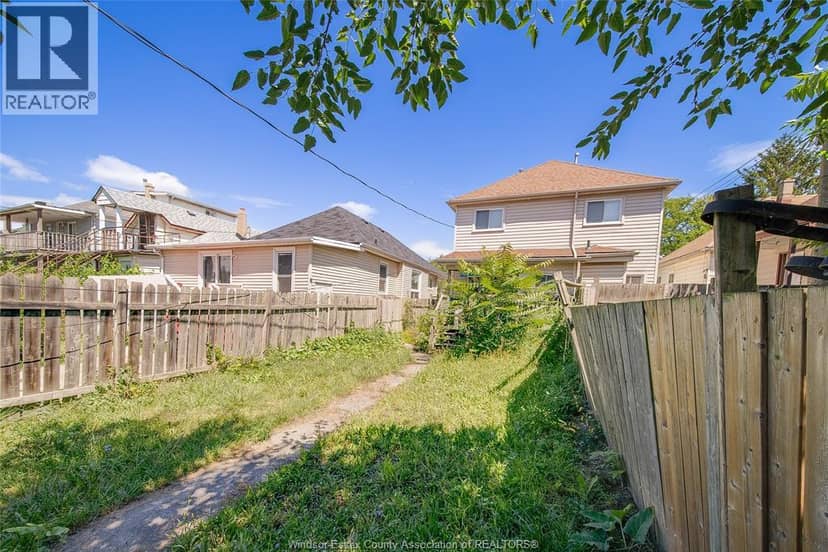 989 Windsor Avenue — photo 20 of 24