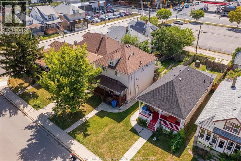 989 Windsor Avenue — photo 4 of 24
