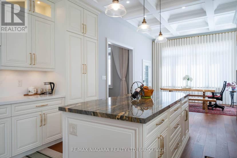 327 Queenston Road — photo 17 of 40