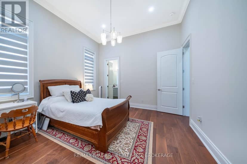327 Queenston Road — photo 34 of 40
