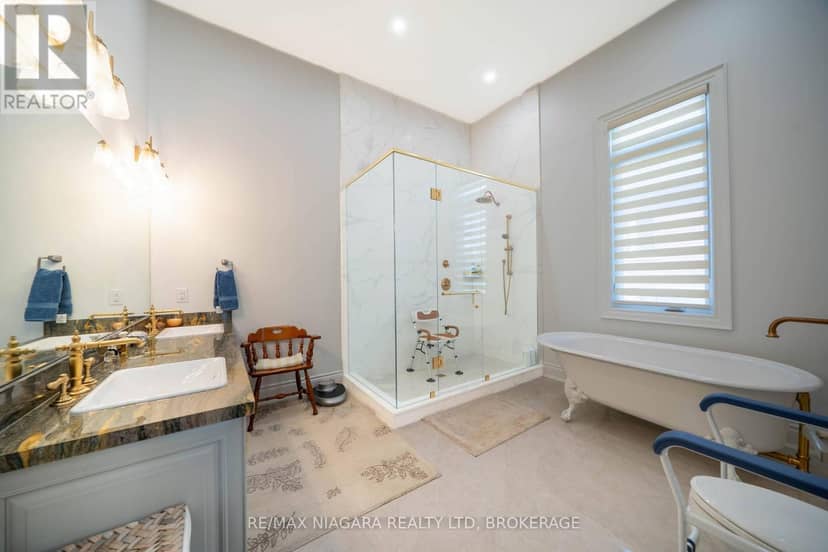 327 Queenston Road — photo 36 of 40