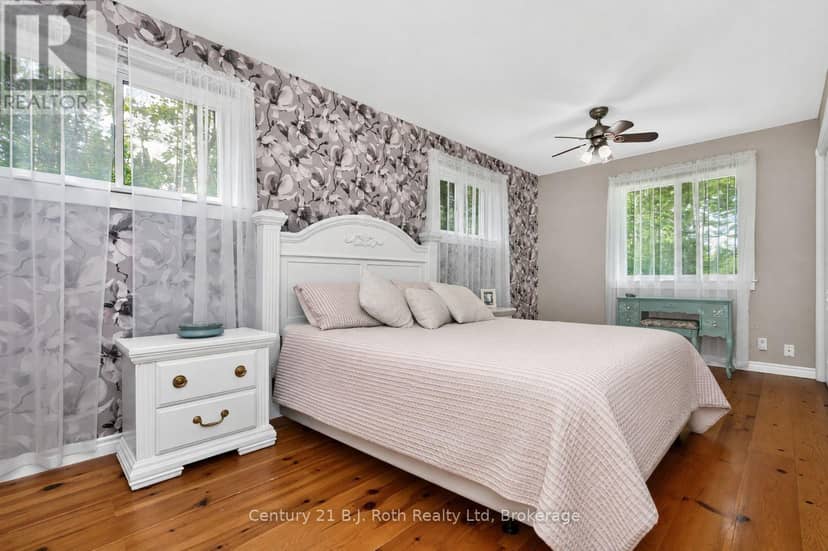 24 Crescent Drive — photo 8 of 40