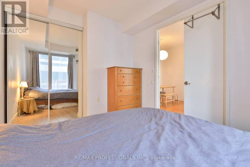 1608 - 85 Bloor Street E — photo 20 of 28