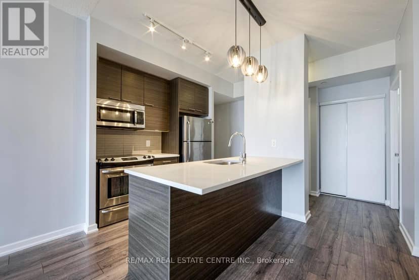 2707 - 66 Forest Manor Road — photo 11 of 28