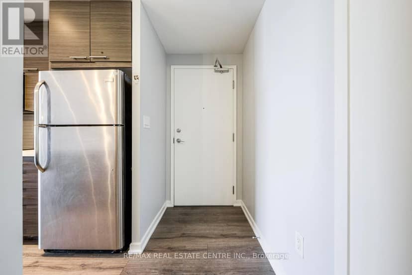 2707 - 66 Forest Manor Road — photo 5 of 28