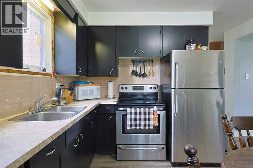 808 Rosedale AVENUE — photo 17 of 31