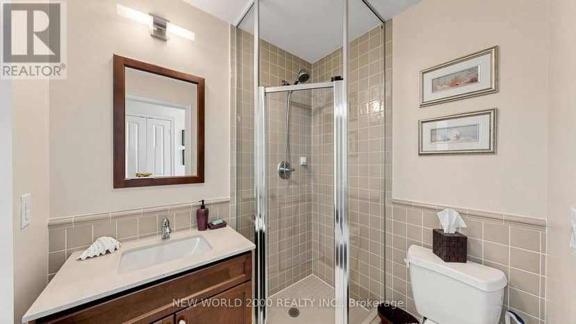 502 - 100 John Street — photo 26 of 40