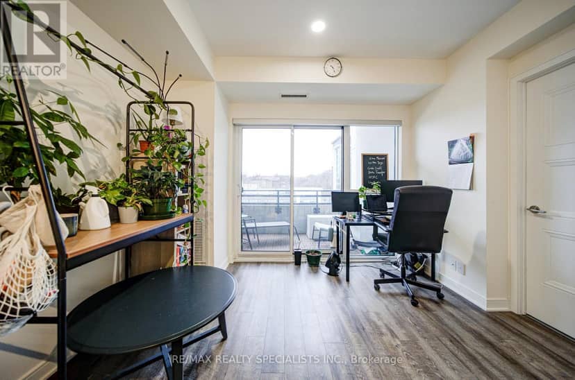 505 - 1 Neighbourhood Lane — photo 10 of 34
