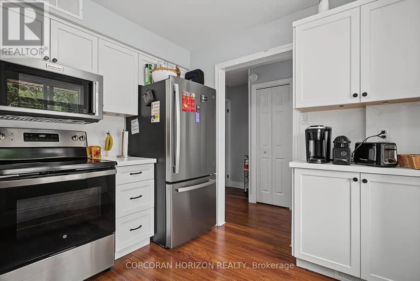 1 - 15 Green Valley Drive — photo 10 of 40