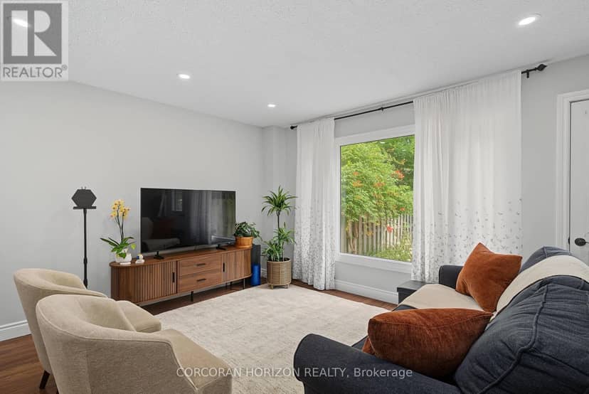1 - 15 Green Valley Drive — photo 15 of 40