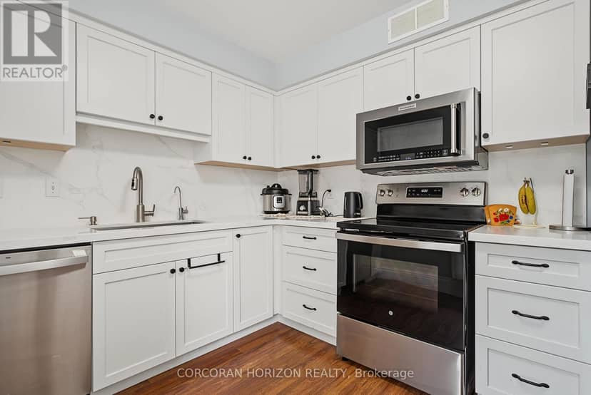 1 - 15 Green Valley Drive — photo 8 of 40