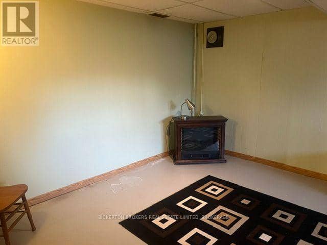 355 Oak Street — photo 14 of 21