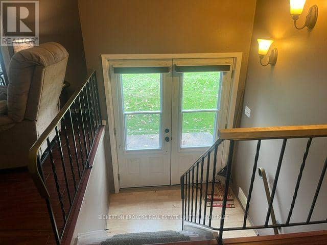 355 Oak Street — photo 2 of 21