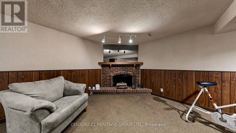27 Dunkeld Way — photo 31 of 40