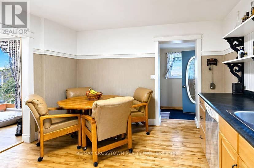 66 Maple Street — photo 12 of 34