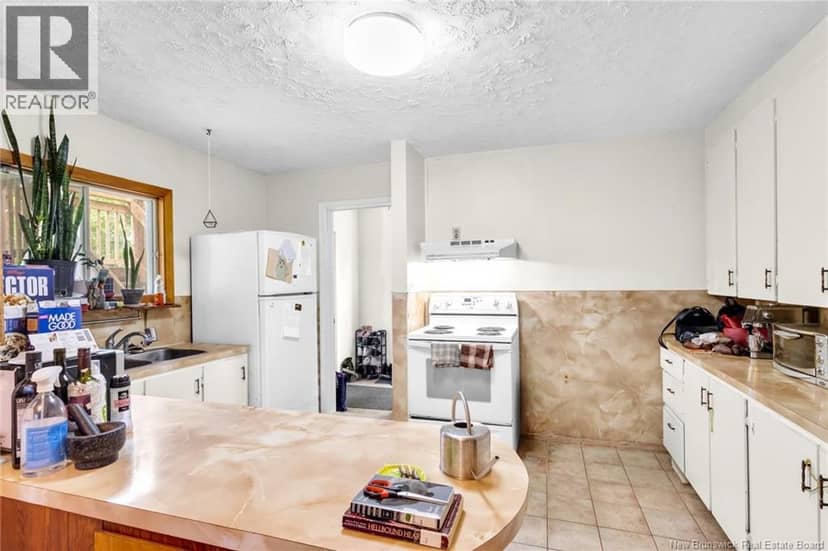 241 Saunders Street — photo 31 of 40