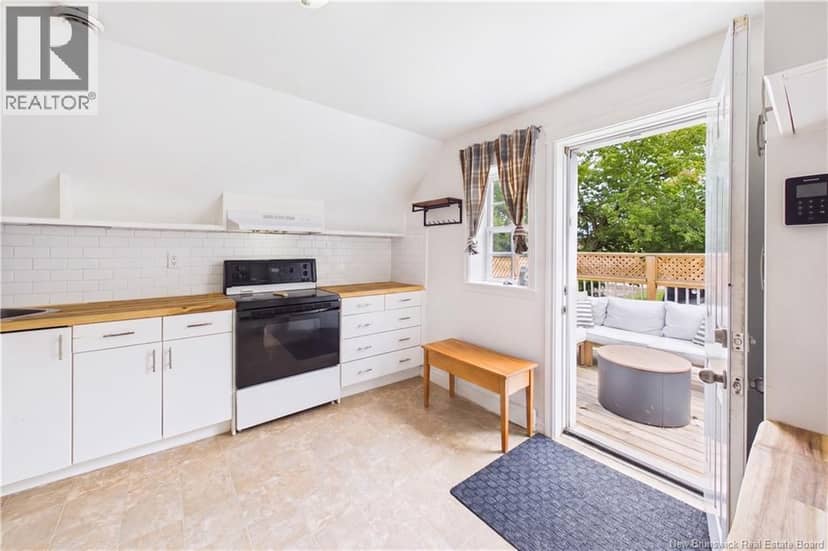 127 Cornhill Street Unit# A & B — photo 25 of 40