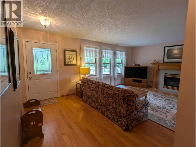 1289 COTTONWOOD STREET, Telkwa, photo 2